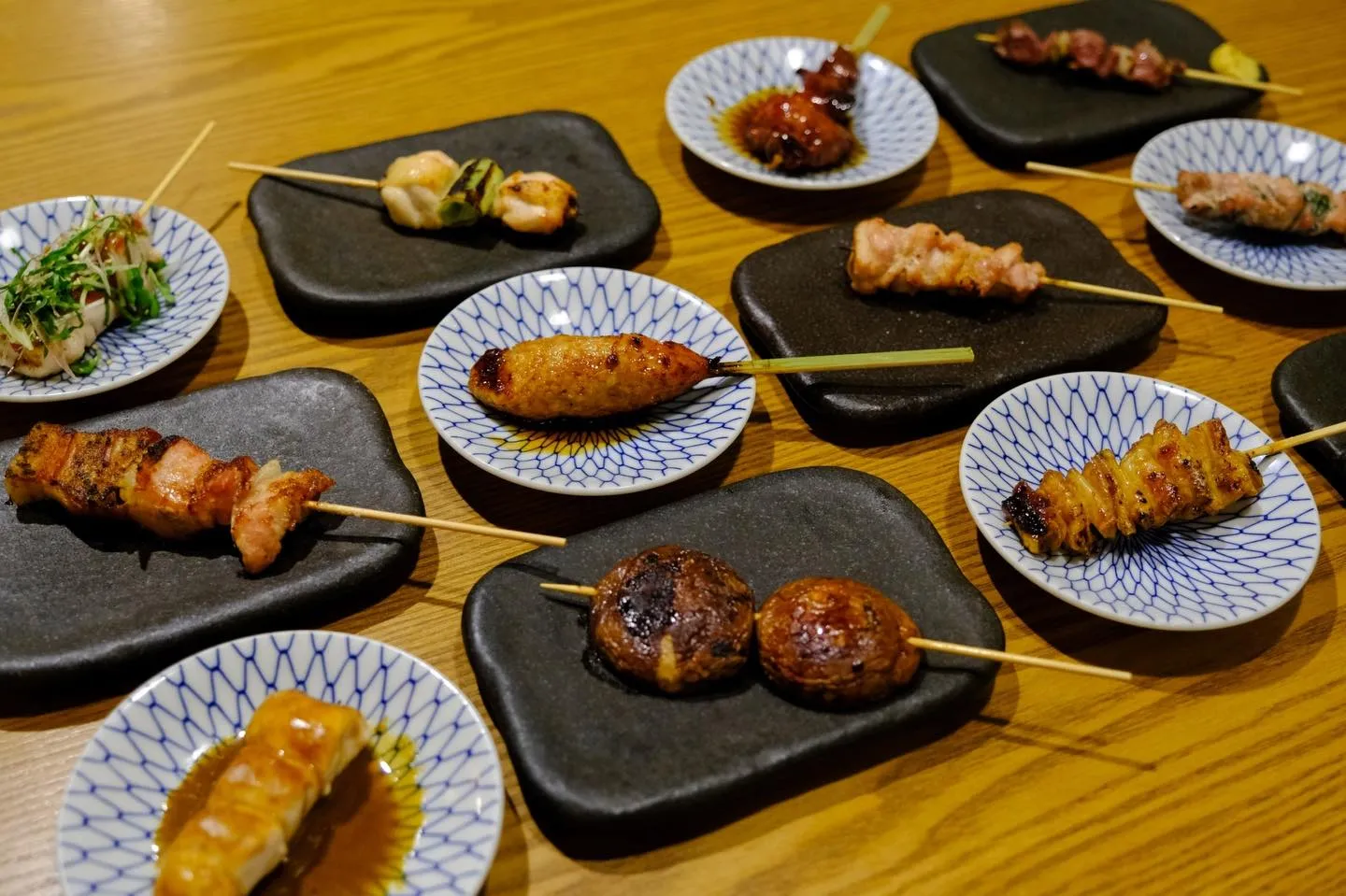 三鷹/焼き鳥/居酒屋/赤提灯/赤星/ふじの/ふじ三/もも吉